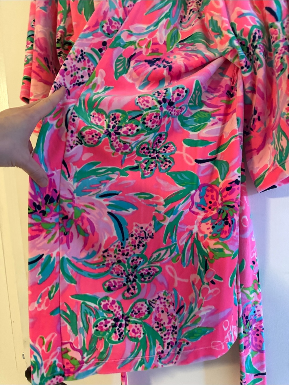 Lilly Pulitzer Robe - Breast Cancer Awareness Print RARE - Picture 3 of 3